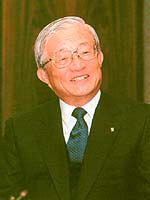 Higuchi Kimio 부사장 및 홍보위원회 회장